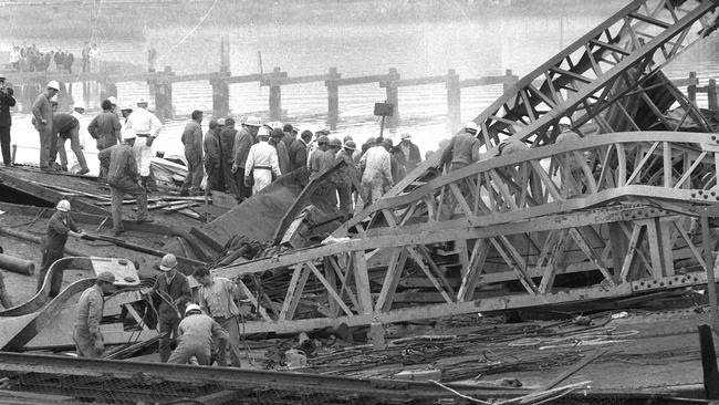 Image Showing the collapse of the box girder