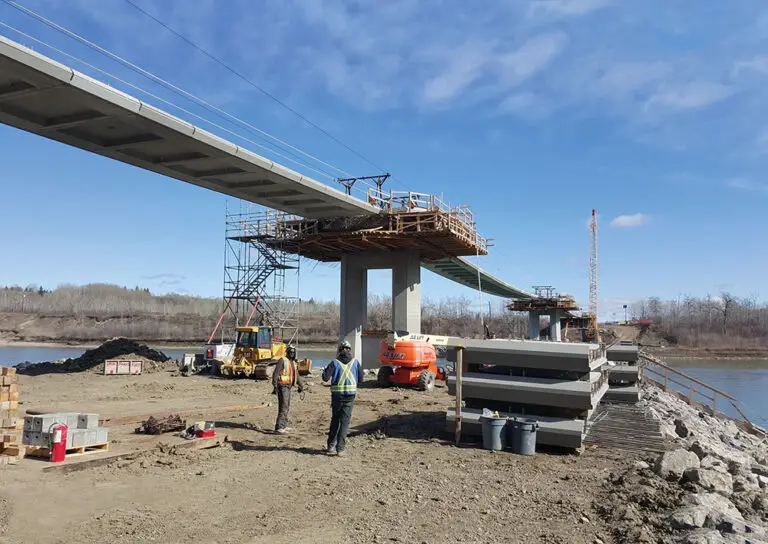 Design of Specialist Concrete Bridges - STRUCTURES CENTRE