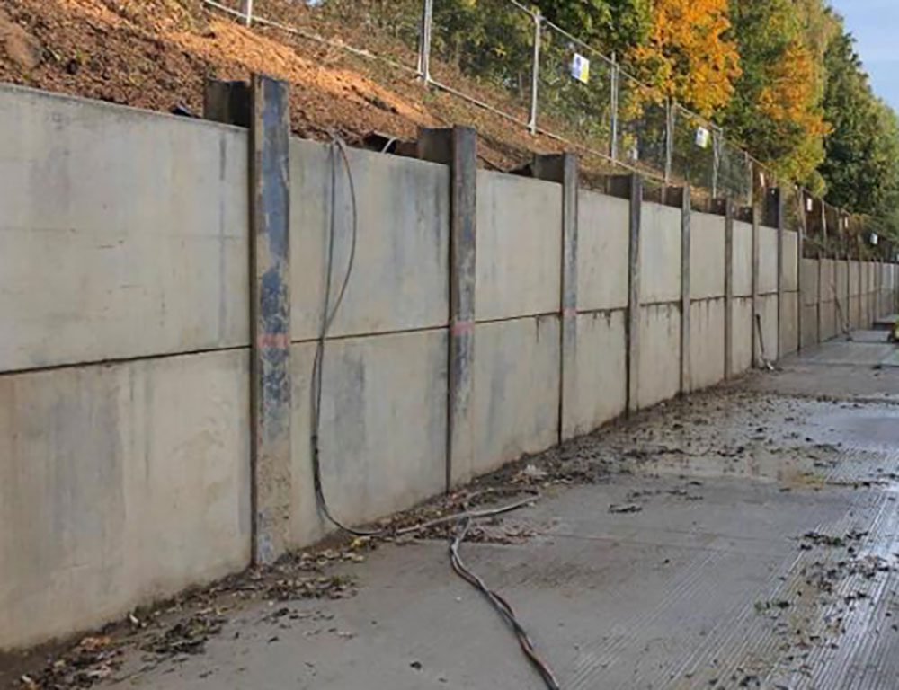 image showing a kingpost retaining wall