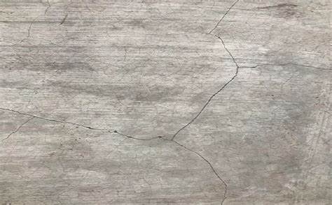 shrinkage cracks