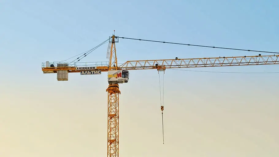 featured image for article on cranes and risk of using them