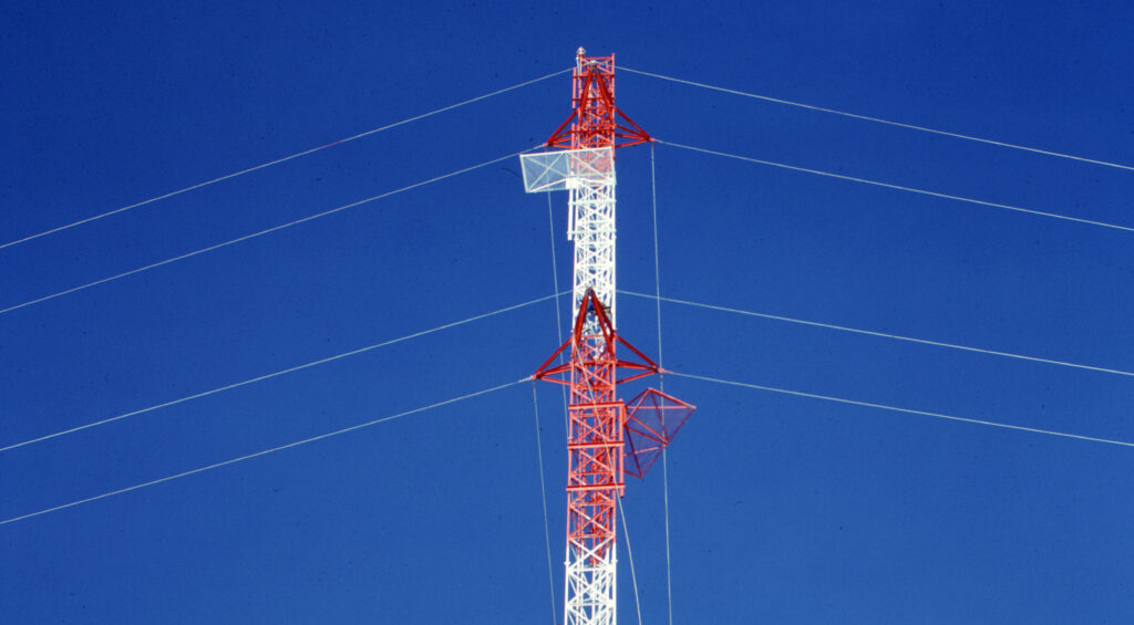 featured image on guyed tower design to BS EN